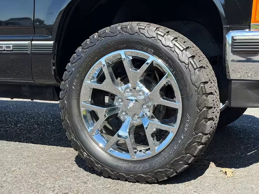 1995 Chevrolet Silverado - Image 14 of 31