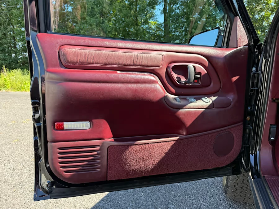 1995 Chevrolet Silverado - Image 30 of 31