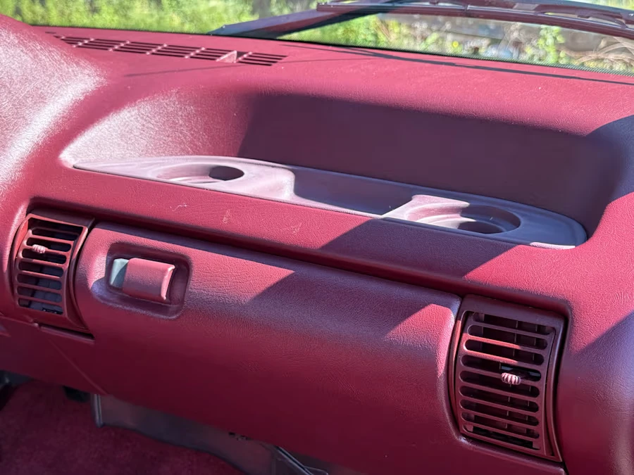 1995 Chevrolet Silverado - Image 25 of 31