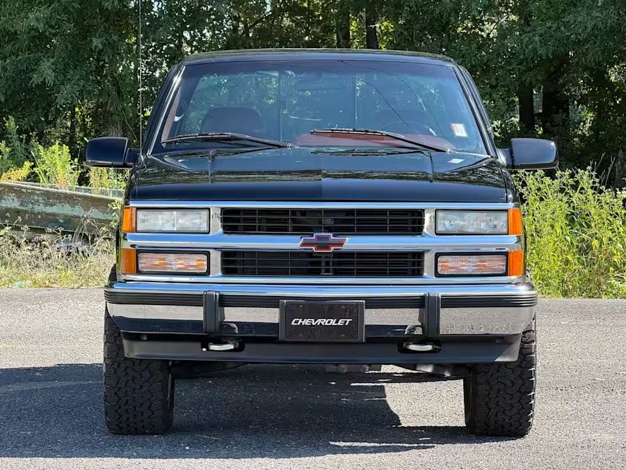 1995 Chevrolet Silverado - Image 4 of 31