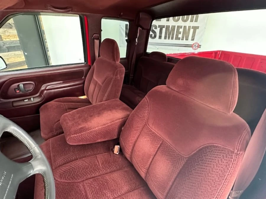 1995 Chevrolet Silverado - Image 17 of 23