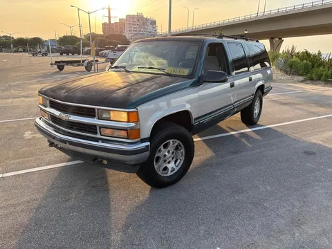 1995 Chevrolet Suburban 1500 LS Sport Utility 4D