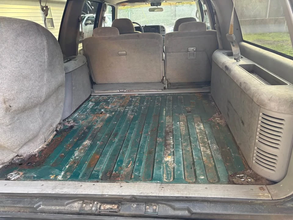 1995 Chevrolet Suburban 8th Gen - Image 9 of 9