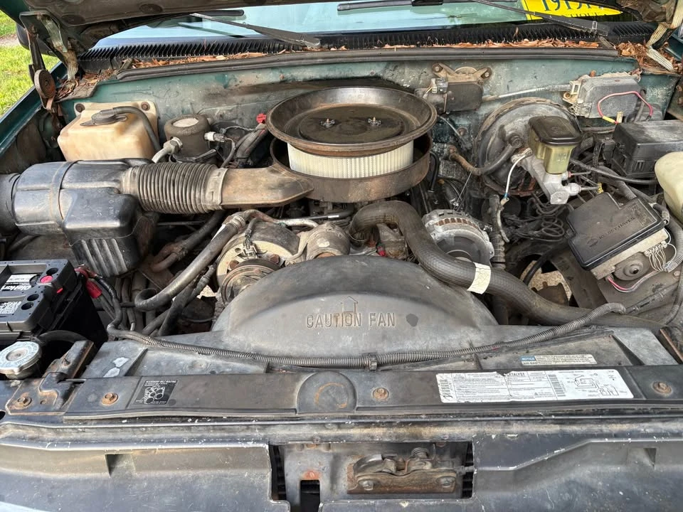 1995 Chevrolet Suburban 8th Gen - Image 6 of 9