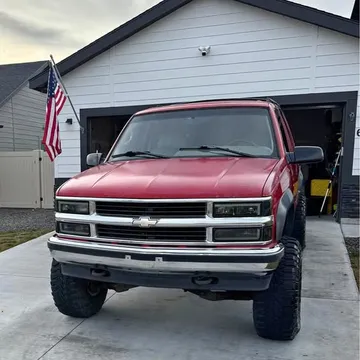 1995 Chevrolet Suburban 1500 LT Sport Utility 4D