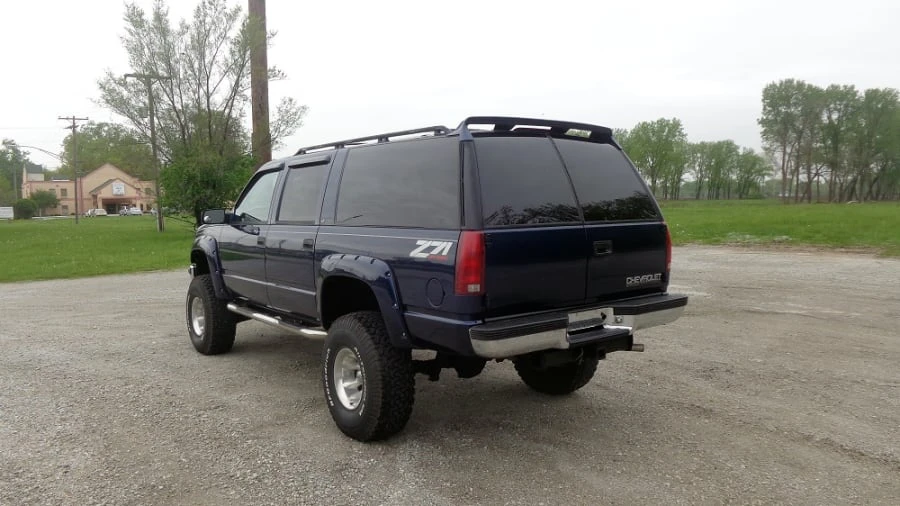1995 Chevrolet Suburban 8th Gen - Image 3 of 6