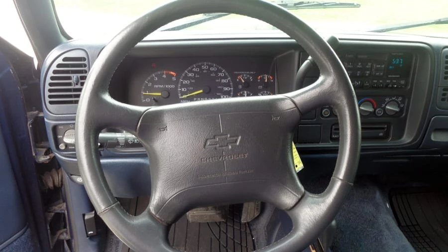 1995 Chevrolet Suburban 8th Gen - Image 5 of 6
