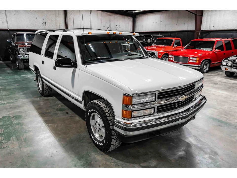 1995 Chevrolet Suburban 8th Gen - Image 7 of 26