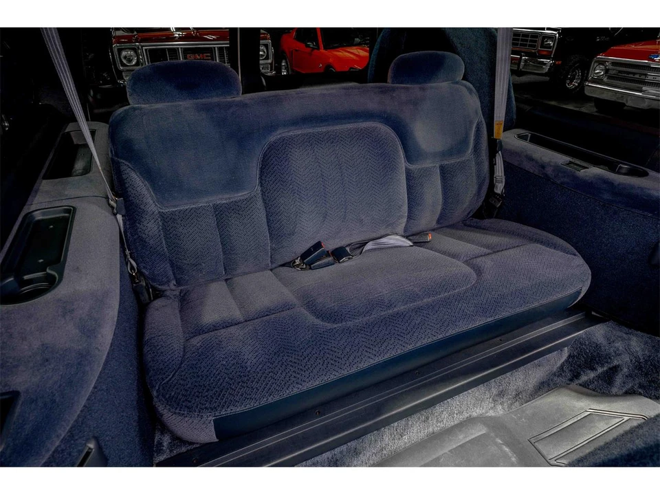 1995 Chevrolet Suburban 8th Gen - Image 22 of 26