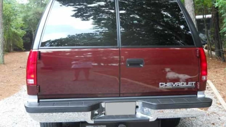 1995 Chevrolet Suburban 8th Gen - Image 7 of 9