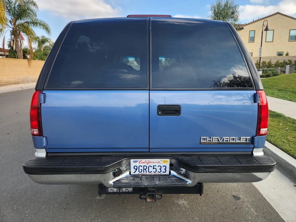 1995 Chevrolet Suburban 8th Gen - Image 10 of 31