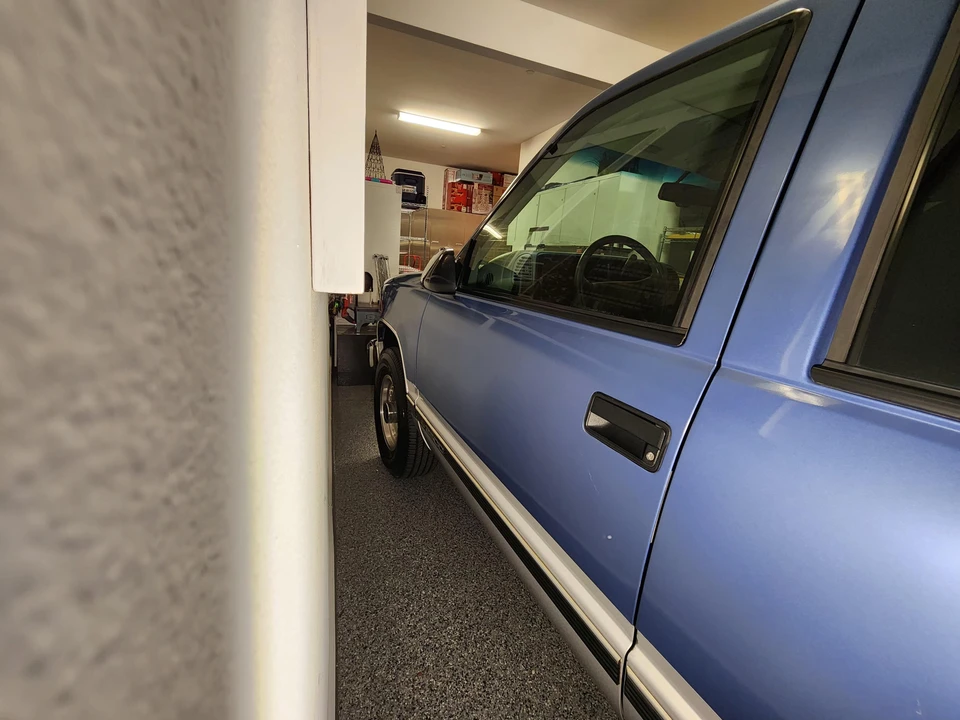 1995 Chevrolet Suburban 8th Gen - Image 15 of 31