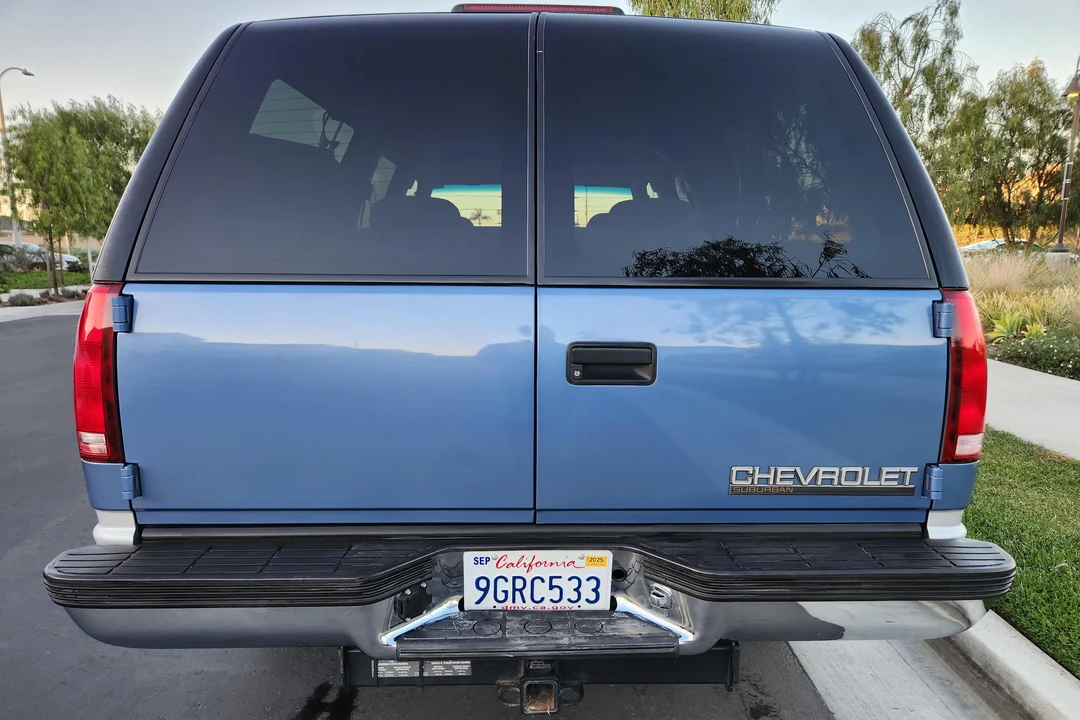 1995 Chevrolet Suburban 8th Gen - Image 5 of 31