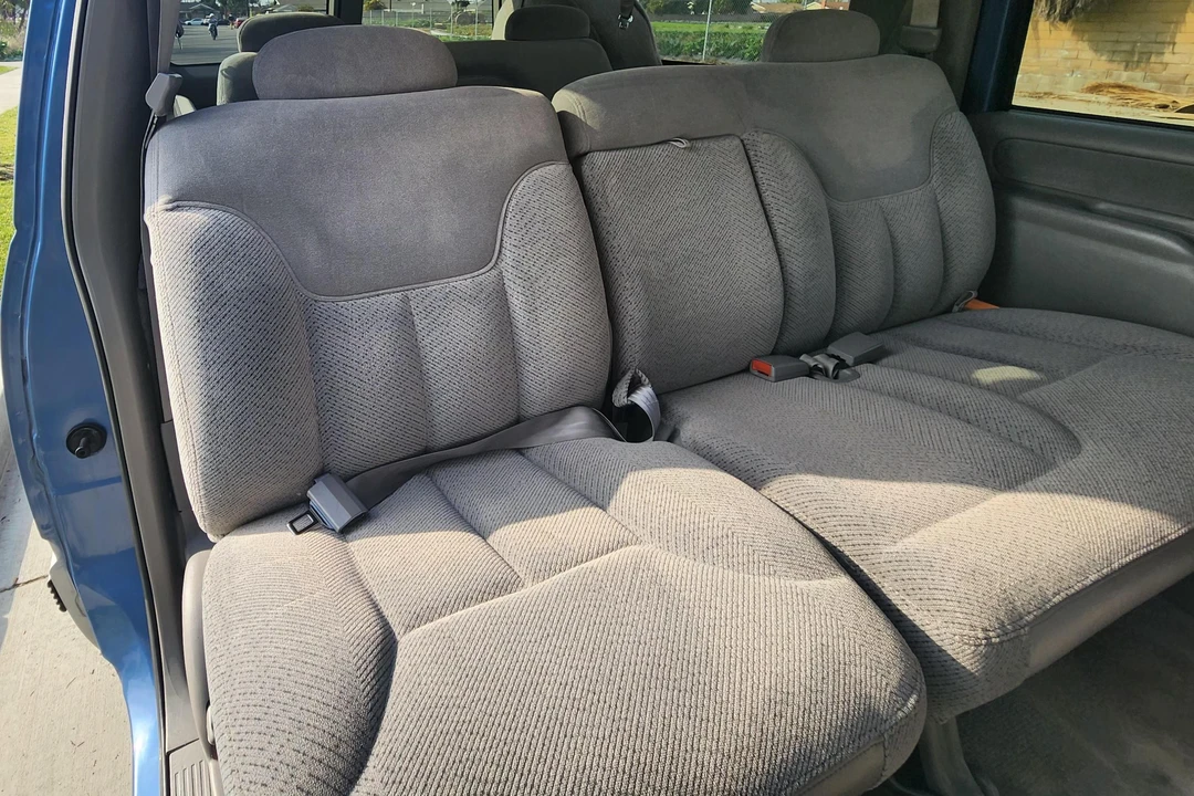 1995 Chevrolet Suburban 8th Gen - Image 24 of 31