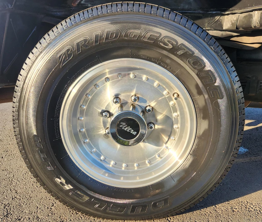 1995 Chevrolet Suburban 8th Gen - Image 19 of 31