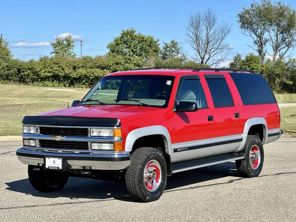 1995 Chevrolet Suburban 8th Gen - Image 5 of 31