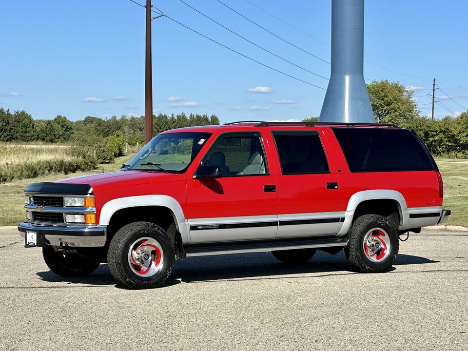 1995 Chevrolet Suburban 8th Gen - Image 8 of 31