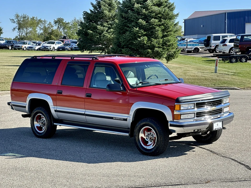 1995 Chevrolet Suburban 8th Gen - Image 15 of 31