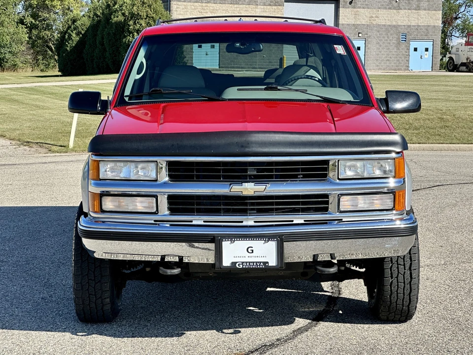 1995 Chevrolet Suburban 8th Gen - Image 16 of 31