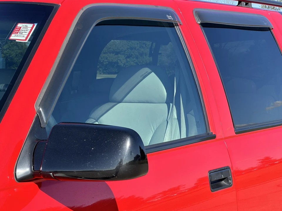 1995 Chevrolet Suburban 8th Gen - Image 26 of 31