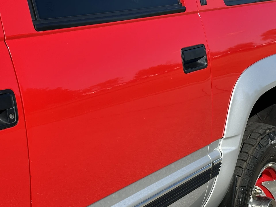 1995 Chevrolet Suburban 8th Gen - Image 28 of 31