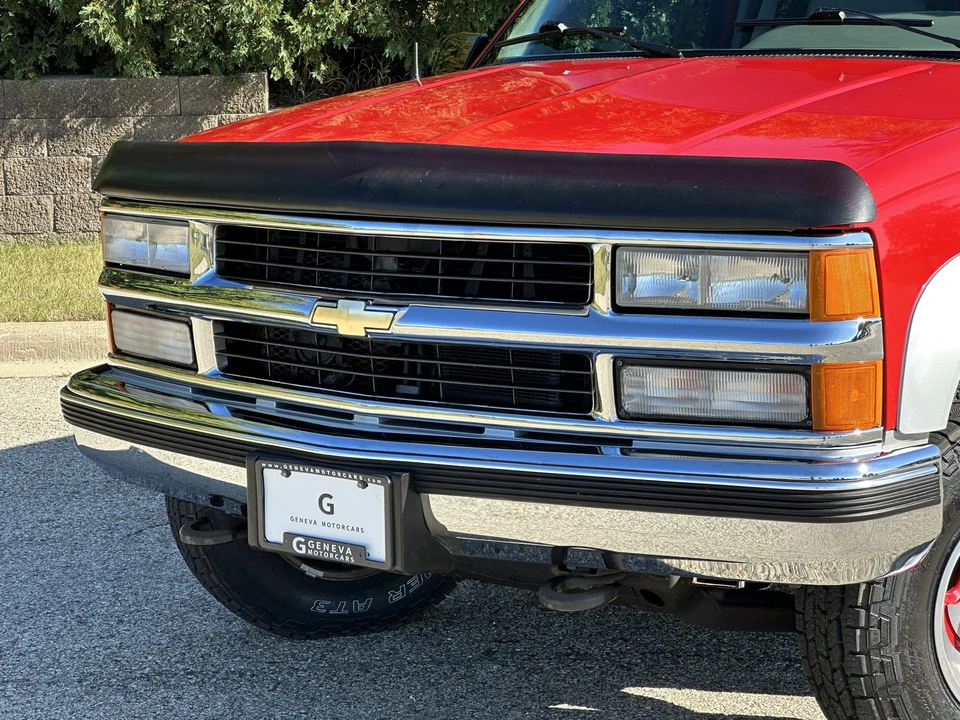 1995 Chevrolet Suburban 8th Gen - Image 18 of 31