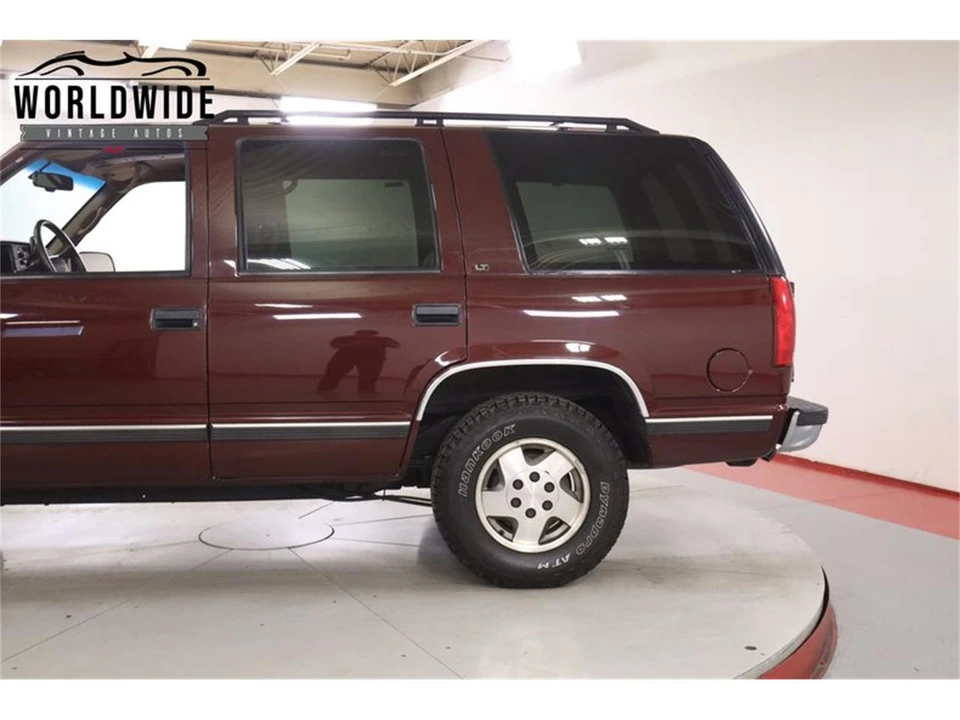 1995 Chevrolet Tahoe 1st Gen - Image 10 of 31