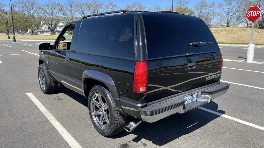 1995 Chevrolet Tahoe 1st Gen - Image 3 of 26