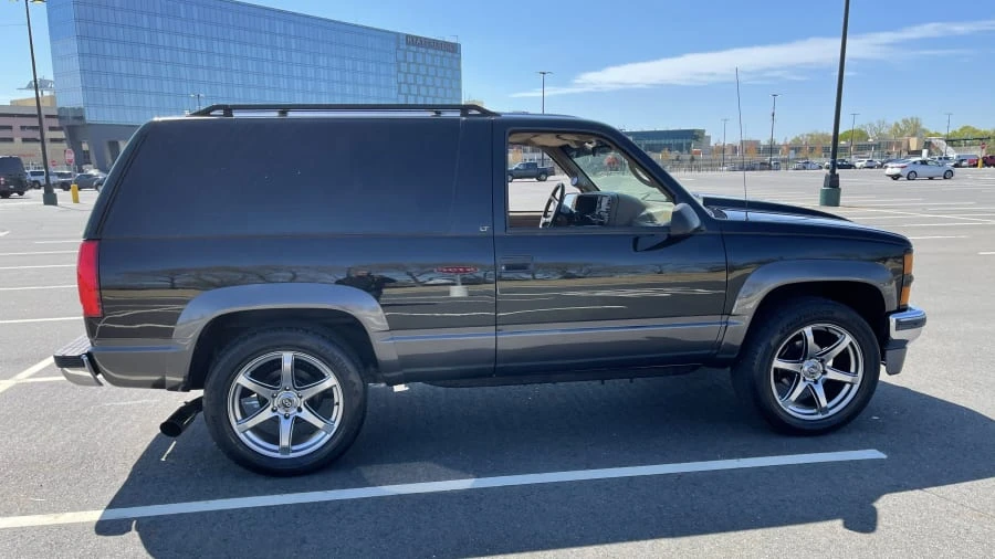 1995 Chevrolet Tahoe 1st Gen - Image 18 of 26