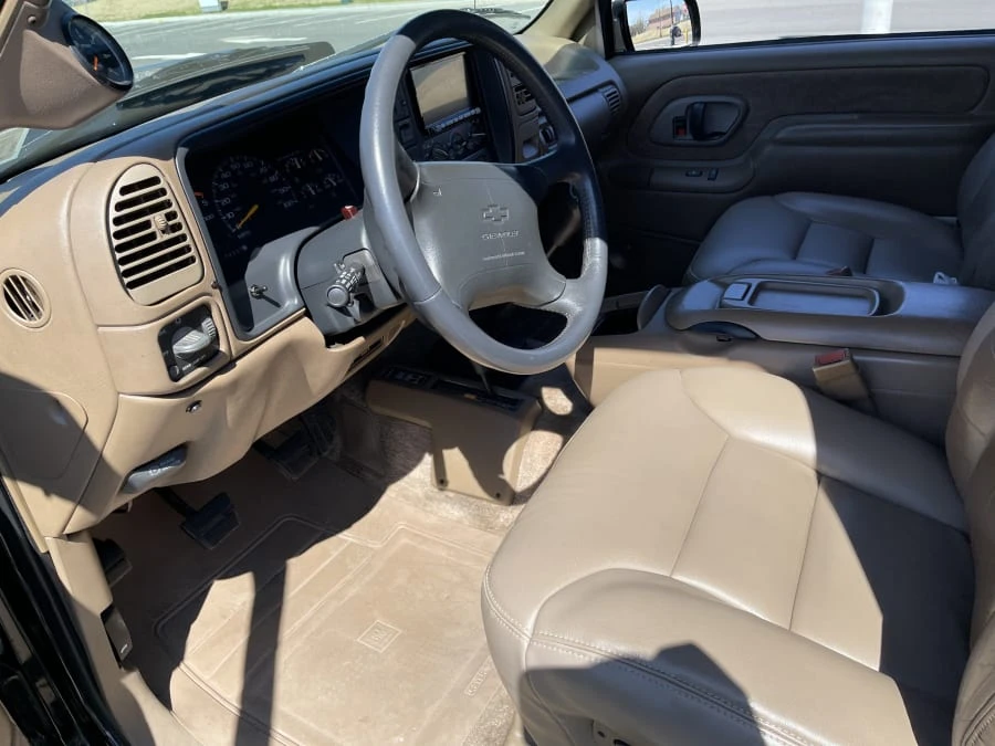 1995 Chevrolet Tahoe 1st Gen - Image 4 of 26