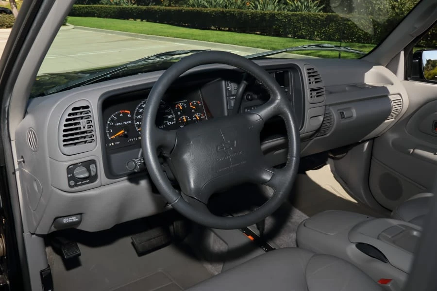 1995 Chevrolet Tahoe 1st Gen - Image 23 of 31