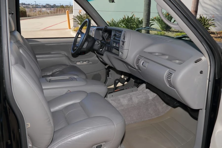 1995 Chevrolet Tahoe 1st Gen - Image 24 of 31