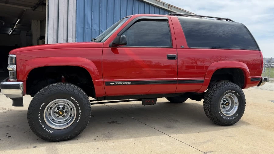 1995 Chevrolet Tahoe 1st Gen - Image 2 of 9