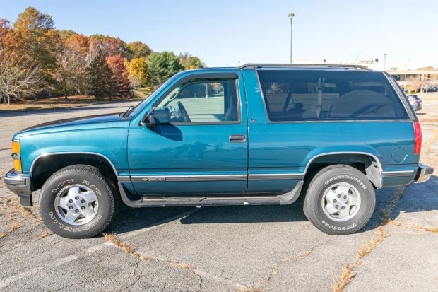1995 Chevrolet Tahoe 1st Gen - Image 3 of 8