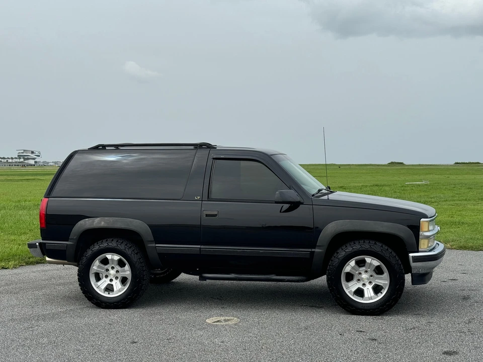 1995 Chevrolet Tahoe 1st Gen - Image 21 of 31