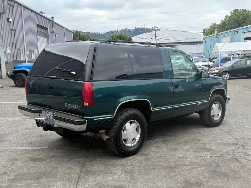 1995 Chevrolet Tahoe 1st Gen - Image 6 of 31