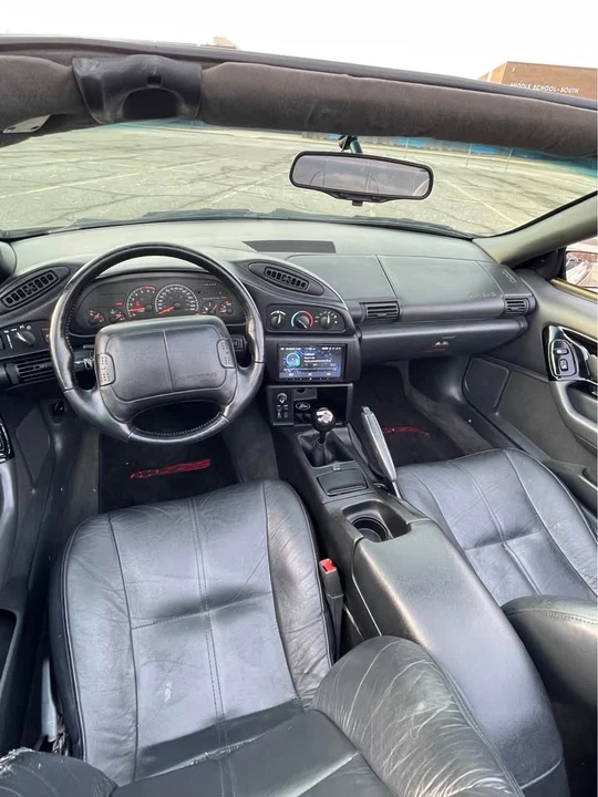 1995 Chevrolet Camaro 4th Gen - Image 2 of 9