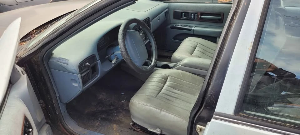 1995 Chevrolet Caprice - Image 6 of 19