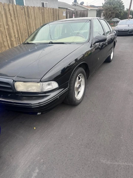 1995 Chevrolet Caprice - Image 3 of 12