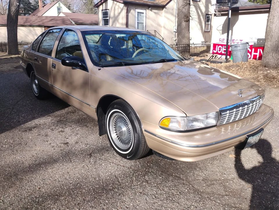 1995 Chevrolet Caprice - Image 2 of 10