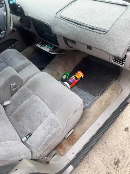 1995 Chevrolet Caprice - Image 2 of 10