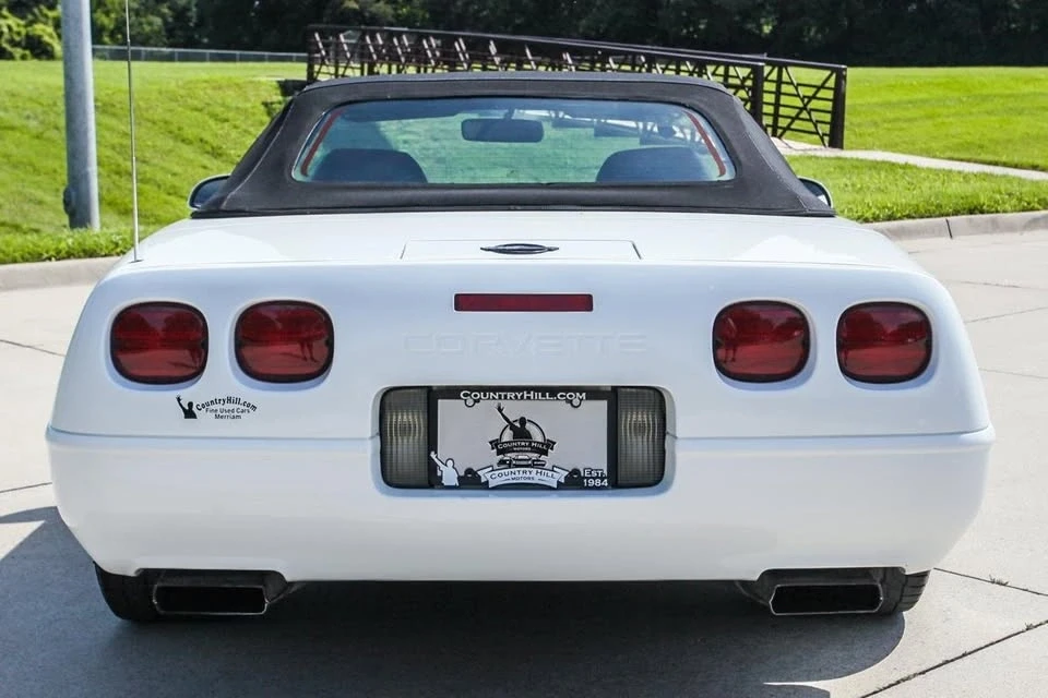 1995 Chevrolet Corvette C4 - Image 13 of 19