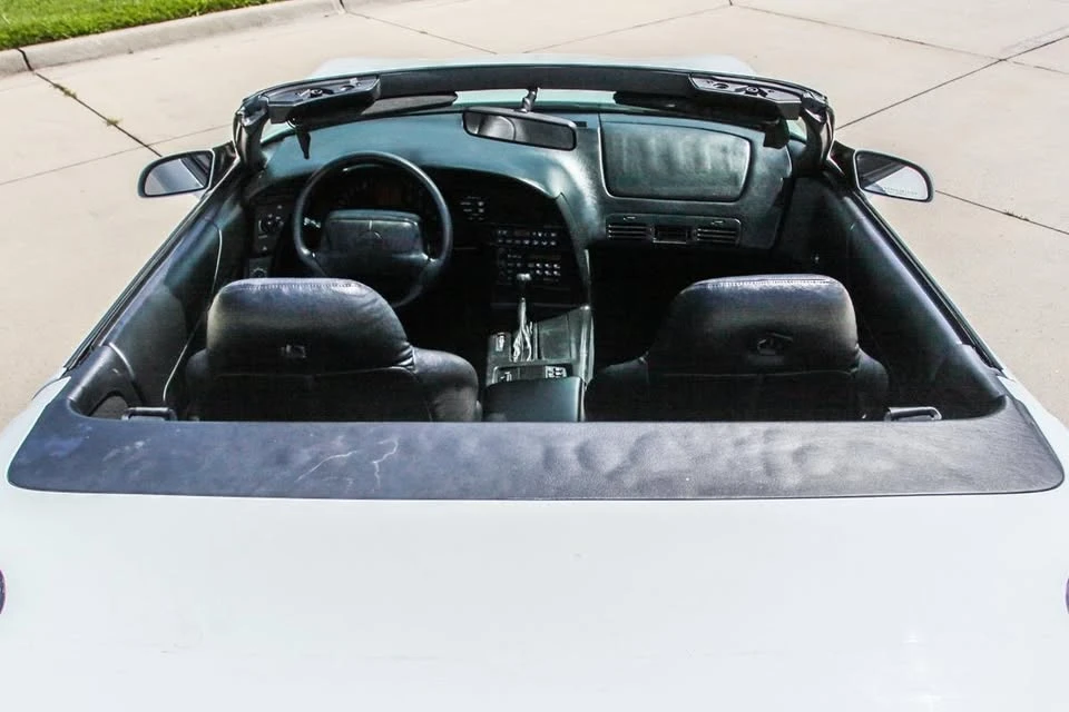 1995 Chevrolet Corvette C4 - Image 16 of 19