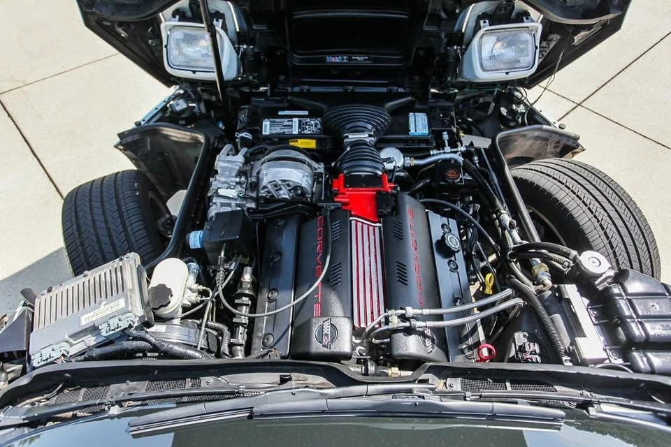 1995 Chevrolet Corvette C4 - Image 18 of 19