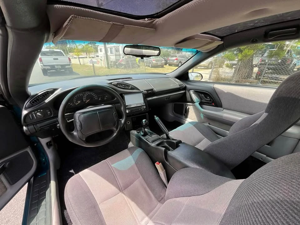 1995 Chevrolet Corvette C4 - Image 6 of 10