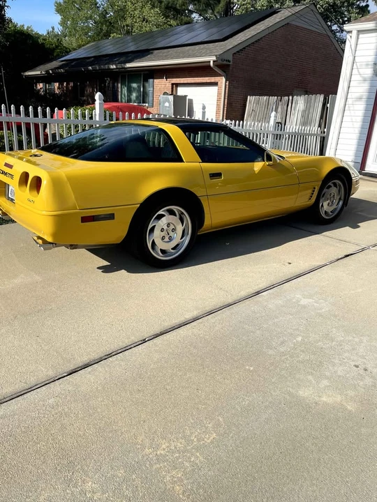 1995 Chevrolet Corvette C4 - Image 2 of 8