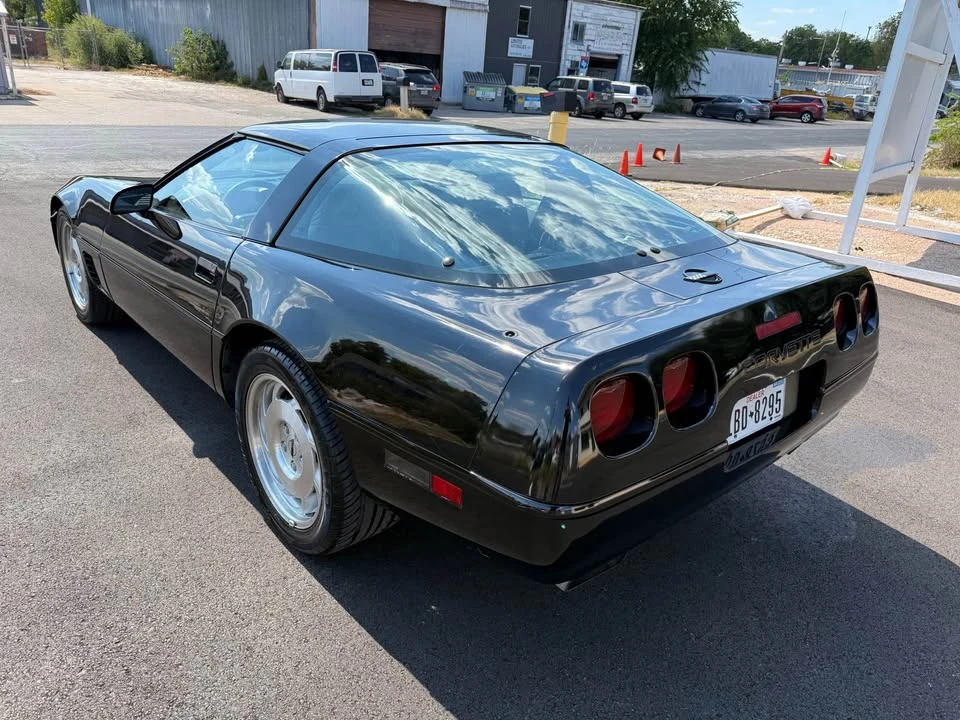 1995 Chevrolet Corvette C4 - Image 3 of 18