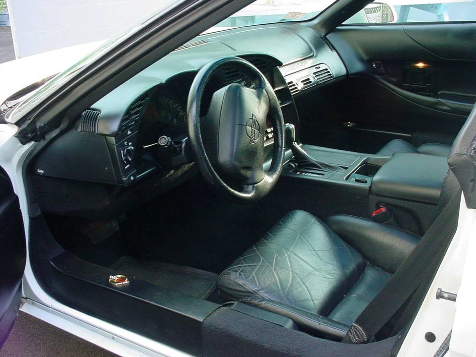 1995 Chevrolet Corvette C4 - Image 2 of 8