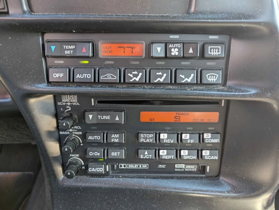 1995 Chevrolet Corvette C4 - Image 6 of 18