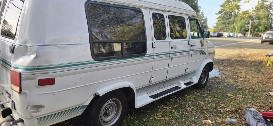 1995 Chevrolet G-Series Van - Image 4 of 8